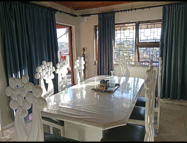 6 BEDROOM FREEHOLD FOR SALE IN RAISETHORPE